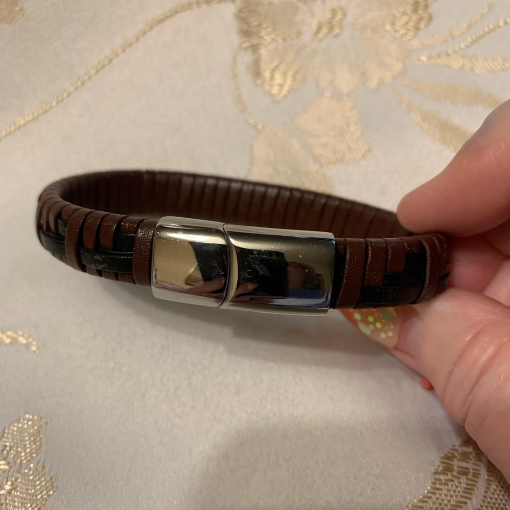 Men’s Genuine Leather popular Bracelet HOST PICK